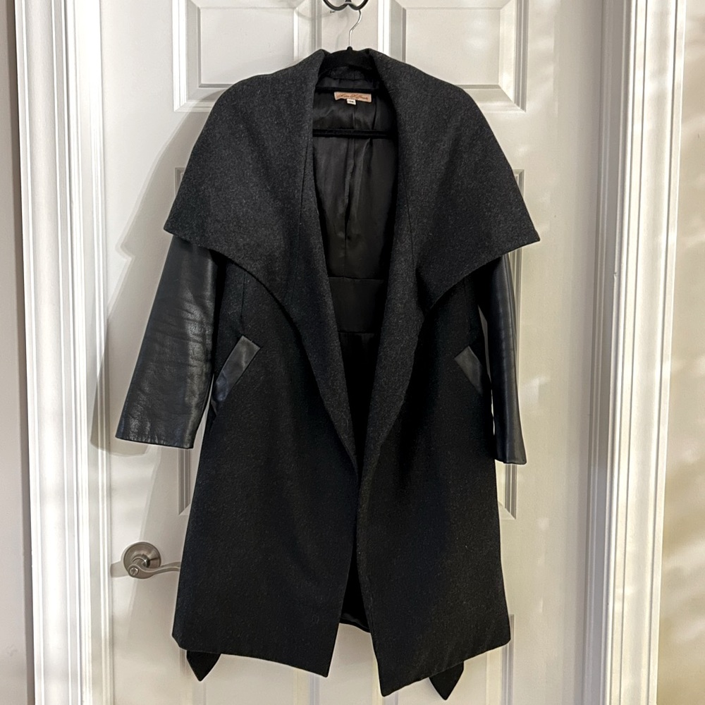 Winter Cape - image 1